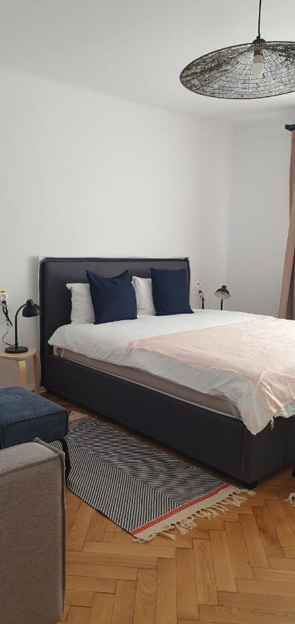 The Pines Serviced Apartments Braşov Exteriör bild