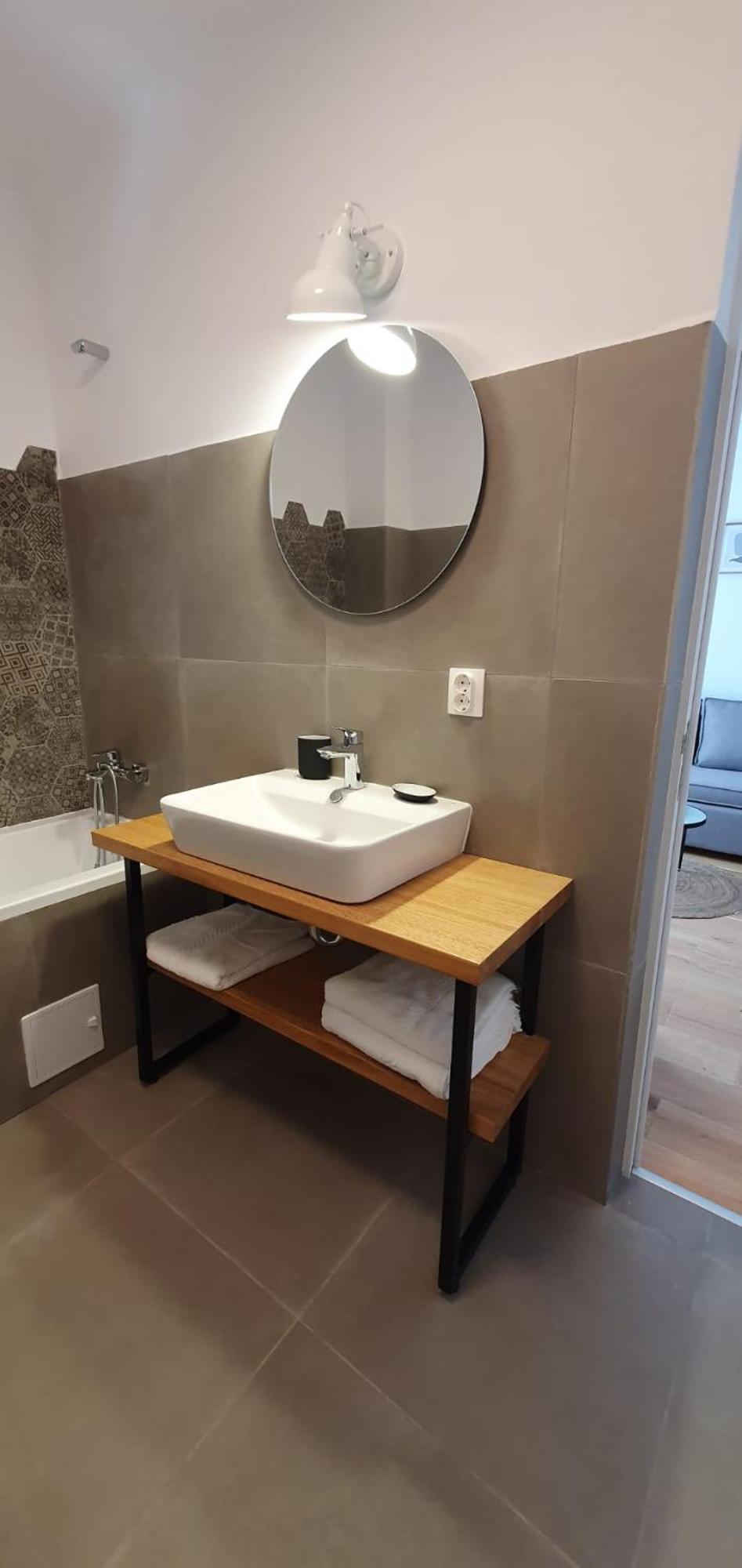 The Pines Serviced Apartments Braşov Exteriör bild
