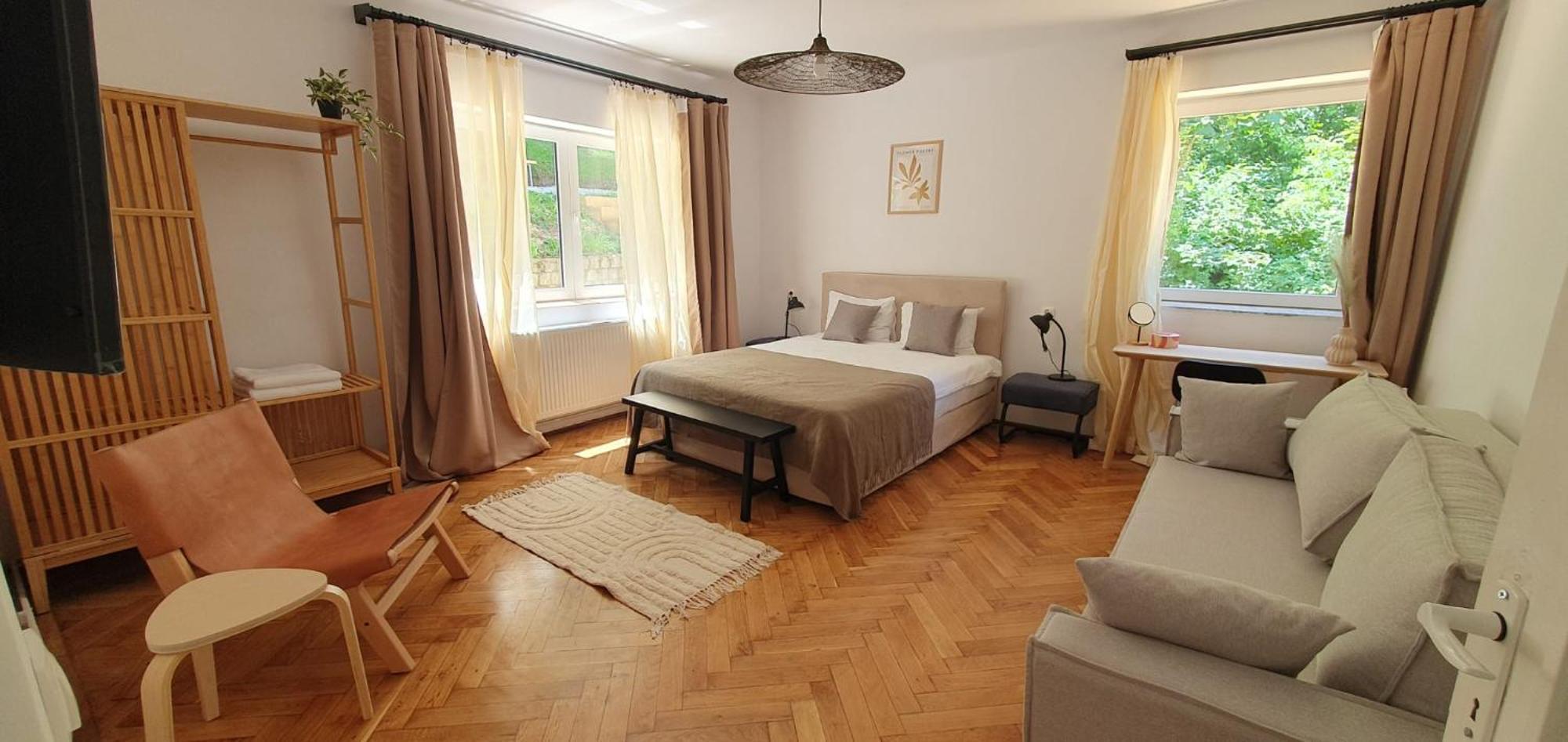 The Pines Serviced Apartments Braşov Exteriör bild