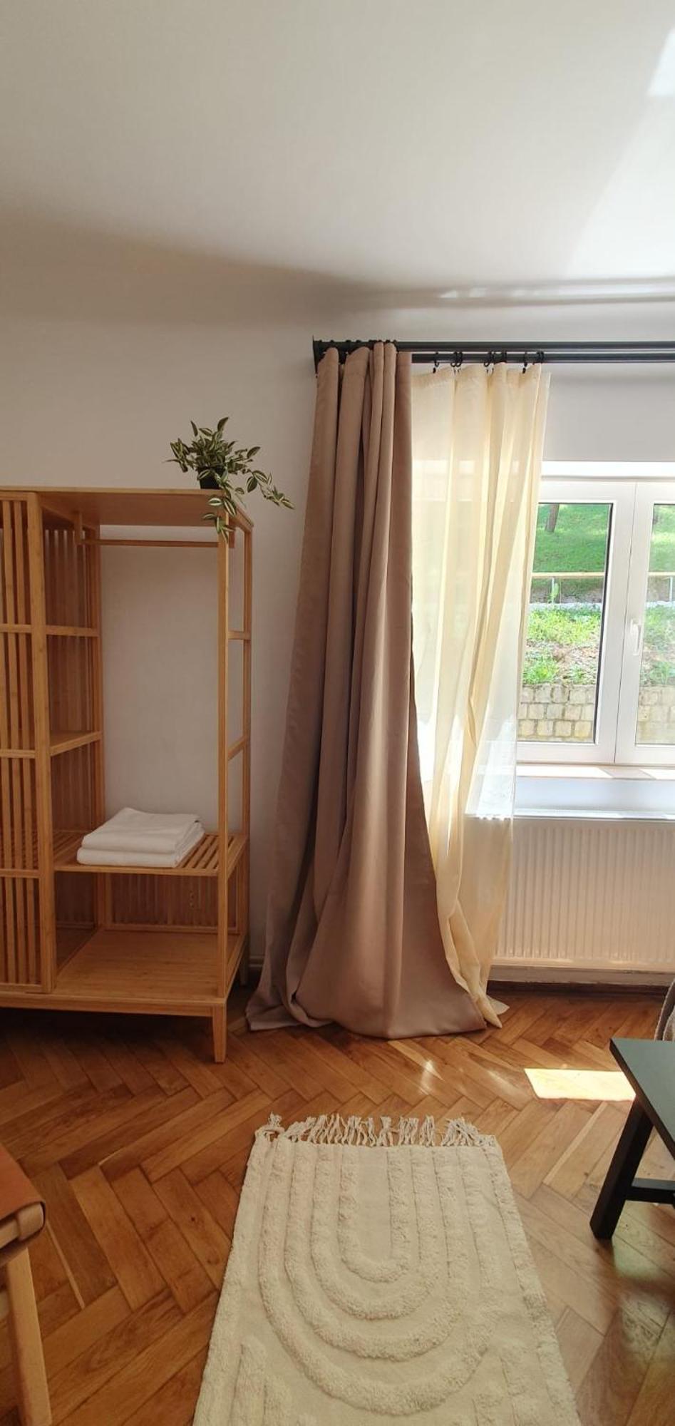 The Pines Serviced Apartments Braşov Exteriör bild